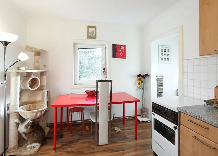 Guest house Charming Retreat With Garden Metro Access Vienna