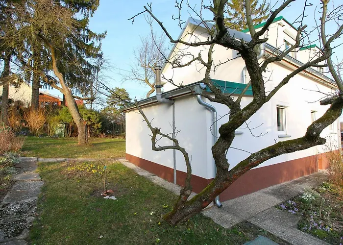Guest house Charming Retreat With Garden Metro Access Vienna