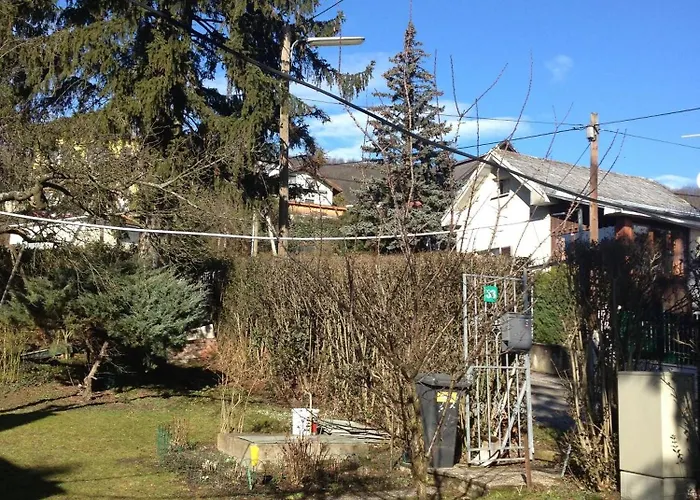 Charming Retreat With Garden Metro Access 3*